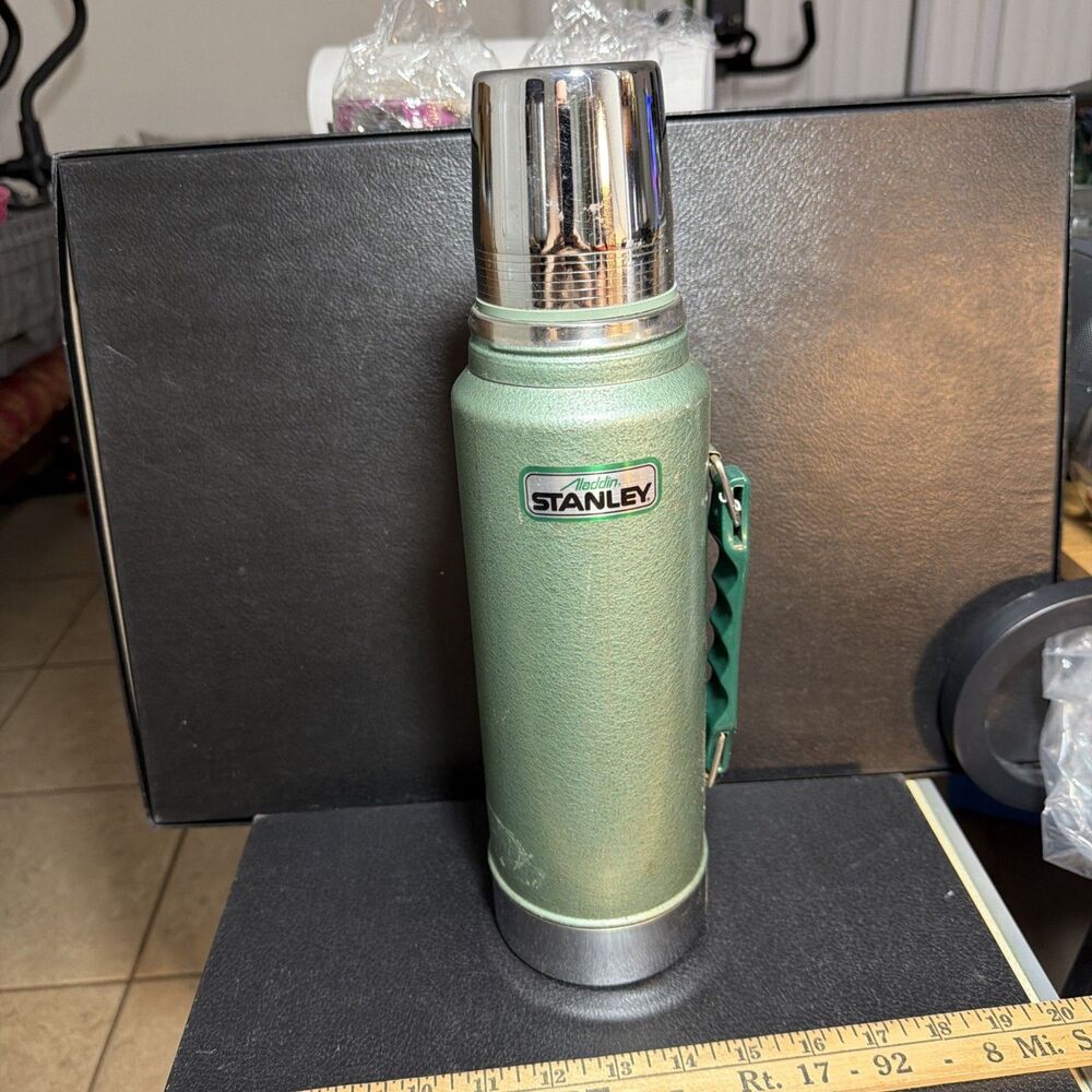 Vintage Stanley Aladdin Green Vacuum Bottle Thermos A-944DH Quart USA Complete